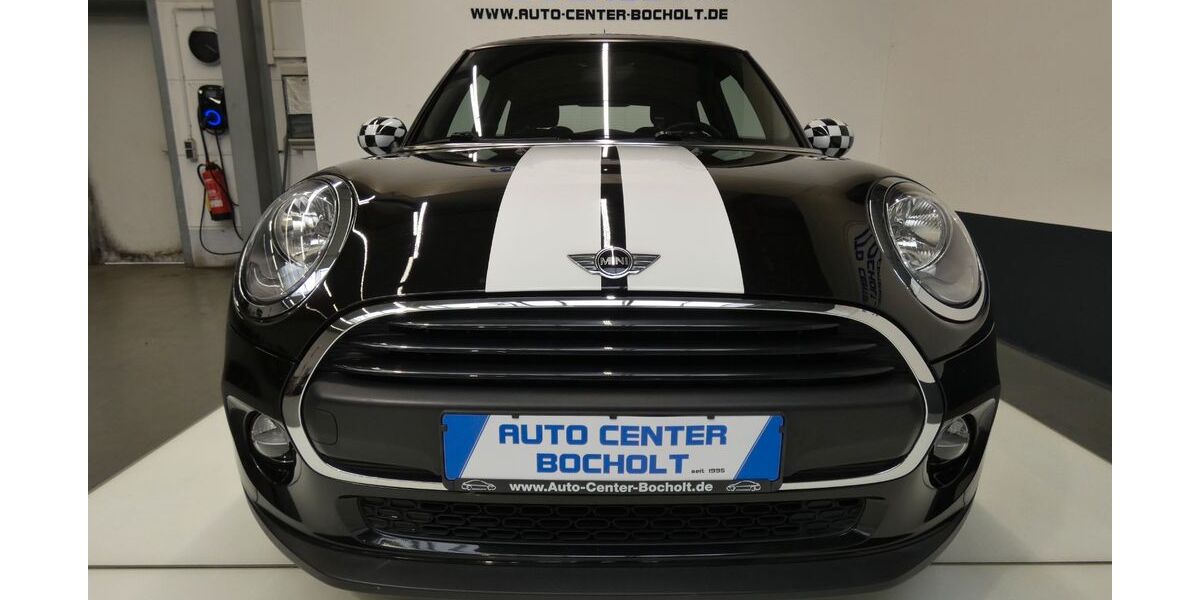 Mini One First 64.498 km 10.700 &euro; Bocholt 46395