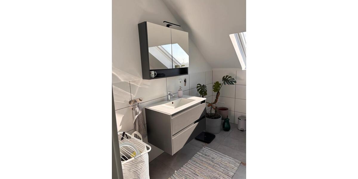 Dachgeschoßwohnung Rheinberg - 2.5 Zimmer, 57 m&sup2;, 140.000&euro; | Angebot:27290661