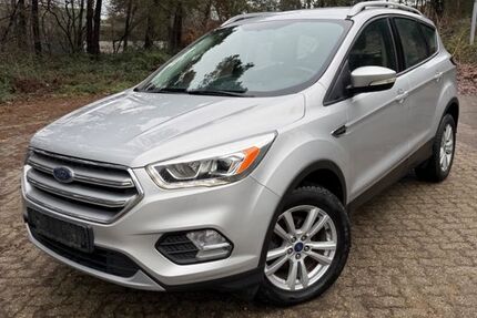 Ford Kuga 71.516 km 10.700 &euro; Weeze 47652
