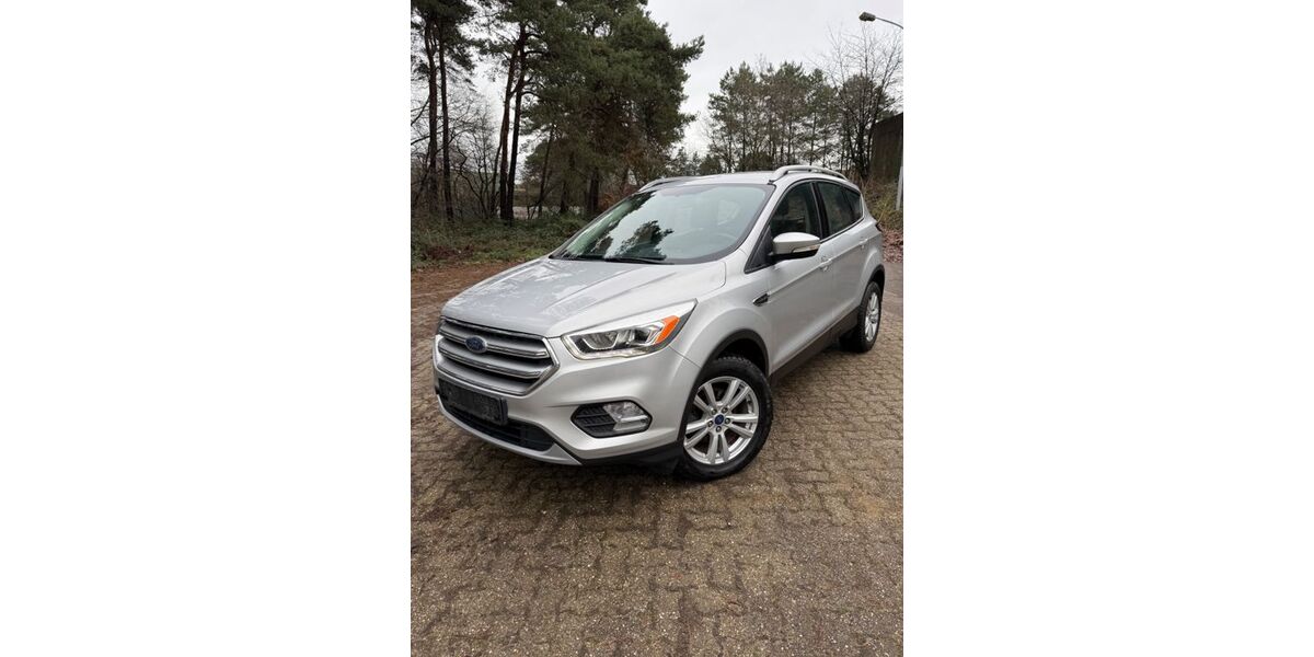 Ford Kuga 71.516 km 10.700 &euro; Weeze 47652