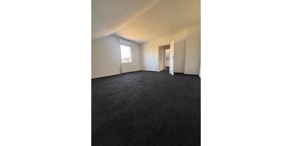 Etagenwohnung Rees - 4 Zimmer, 120 m&sup2;, 1.000&euro; | Angebot:26689649