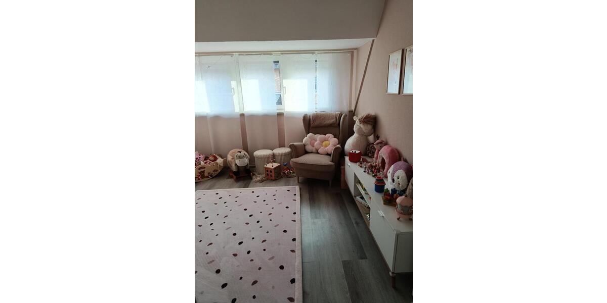 Etagenwohnung Moers Rheinkamp - 3 Zimmer, 81 m&sup2;, 700&euro; | Angebot:25874674