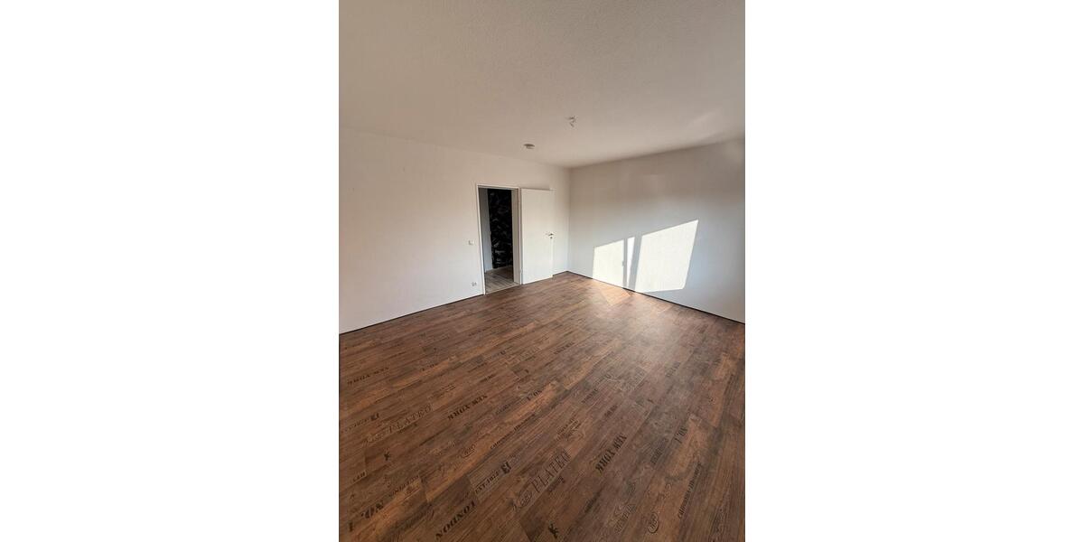 Erdgeschoßwohnung Wesel - 1 Zimmer, 107 m&sup2;, 1.500&euro; | Angebot:24831848