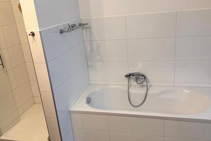 Wohnung Gelsenkirchen Gelsenkirchen-Mitte - 3 Zimmer, 90 m&sup2;, 700&euro; | Angebot:25148840