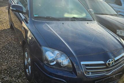 Toyota Avensis 200.000 km 3.380 &euro; Rheinberg 47495