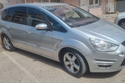Ford S-Max 262.000 km 6.800 &euro; Duisburg 47249