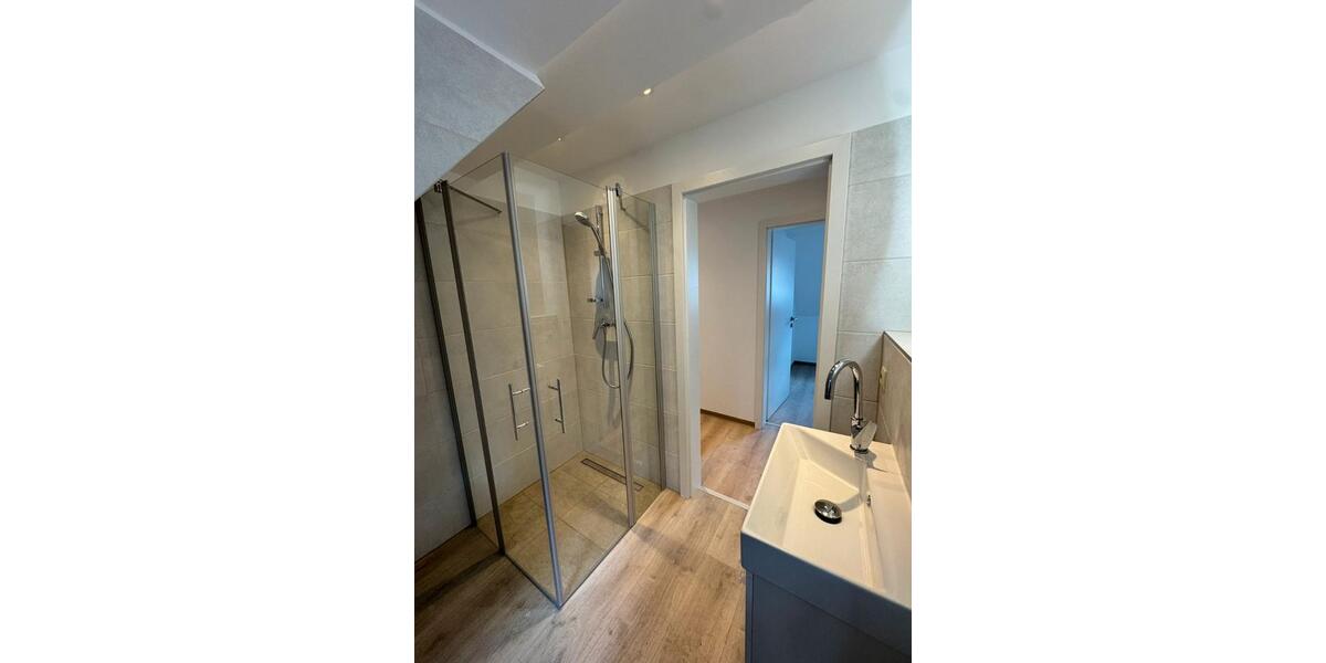 Dachgeschoßwohnung Kalkar - 3 Zimmer, 61 m&sup2;, 675&euro; | Angebot:25920071