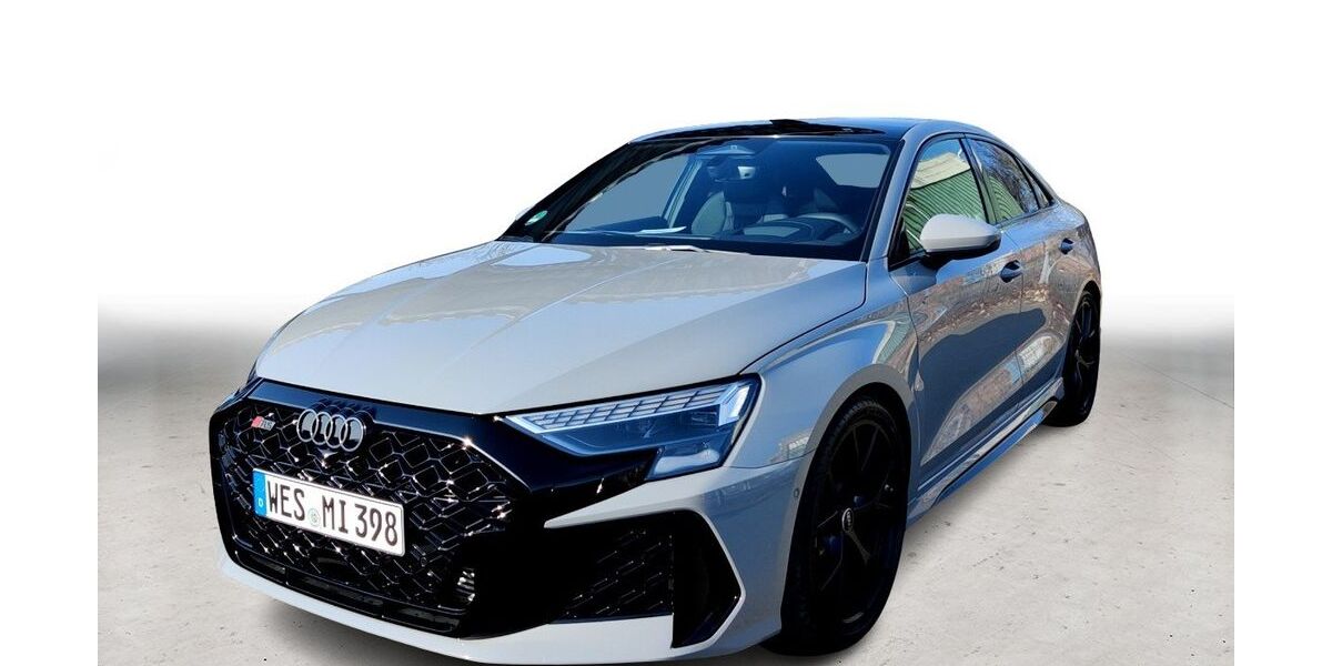 Audi RS3 4.000 km 76.670 &euro; Moers 47441
