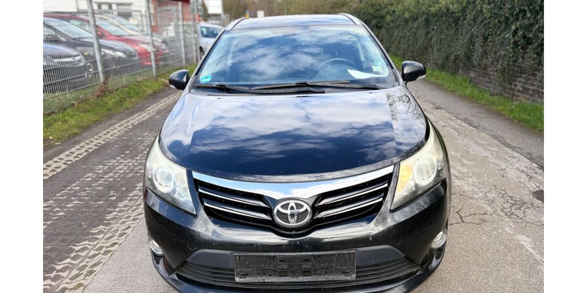 Toyota Avensis 220.000 km 3.599 &euro; Bottrop 46238