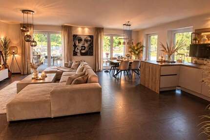 Haus Moers Hochstraß - 7 Zimmer, 162 m&sup2;, 2.150&euro; | Angebot:27350573