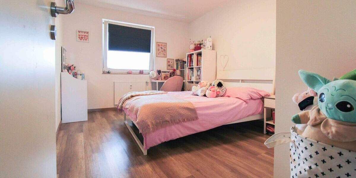 Etagenwohnung Moers Moers-Mitte - 4 Zimmer, 100 m&sup2;, 249.000&euro; | Angebot:25911404