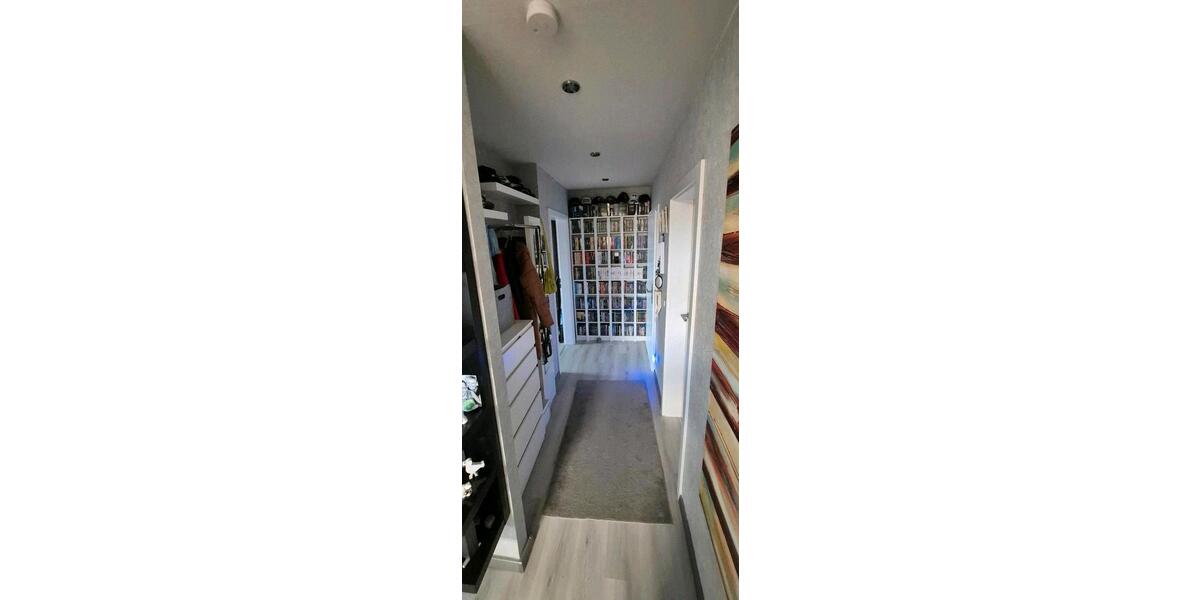 Dachgeschoßwohnung Voerde (Niederrhein) - 3 Zimmer, 68 m&sup2;, 199.000&euro; | Angebot:26120877