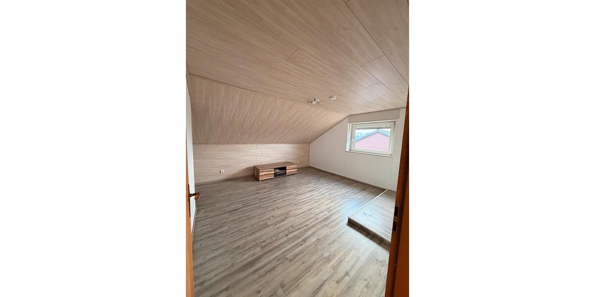 Dachgeschoßwohnung Bocholt - 2 Zimmer, 60 m&sup2;, 430&euro; | Angebot:25500886