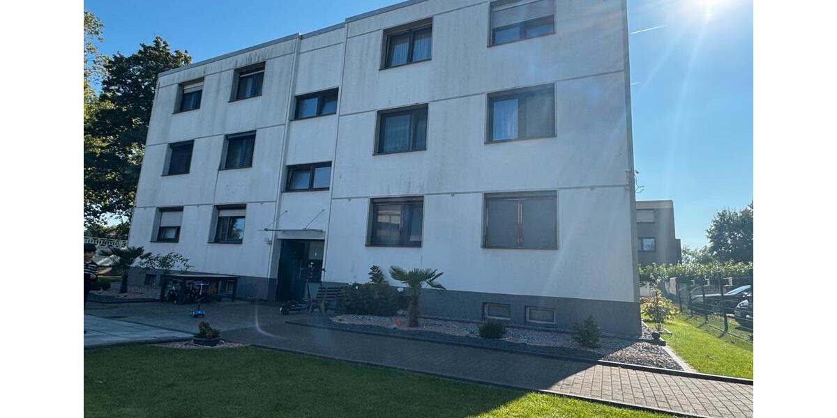 Etagenwohnung Neukirchen-Vluyn Vluyn - 3.5 Zimmer, 85 m&sup2;, 185.000&euro; | Angebot:26100522