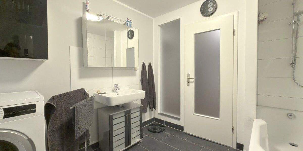 Etagenwohnung Oberhausen Altstadt-Mitte - 3 Zimmer, 113 m&sup2;, 945&euro; | Angebot:25748239