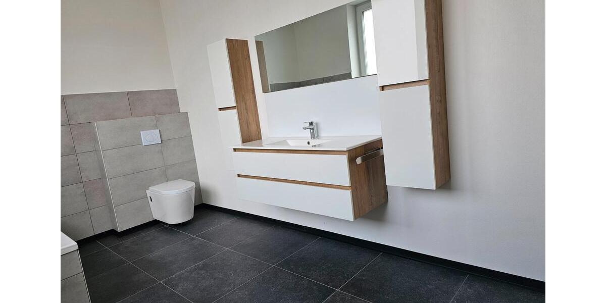 Etagenwohnung Wesel Bislich - 3 Zimmer, 102 m&sup2;, 1.120&euro; | Angebot:26336373