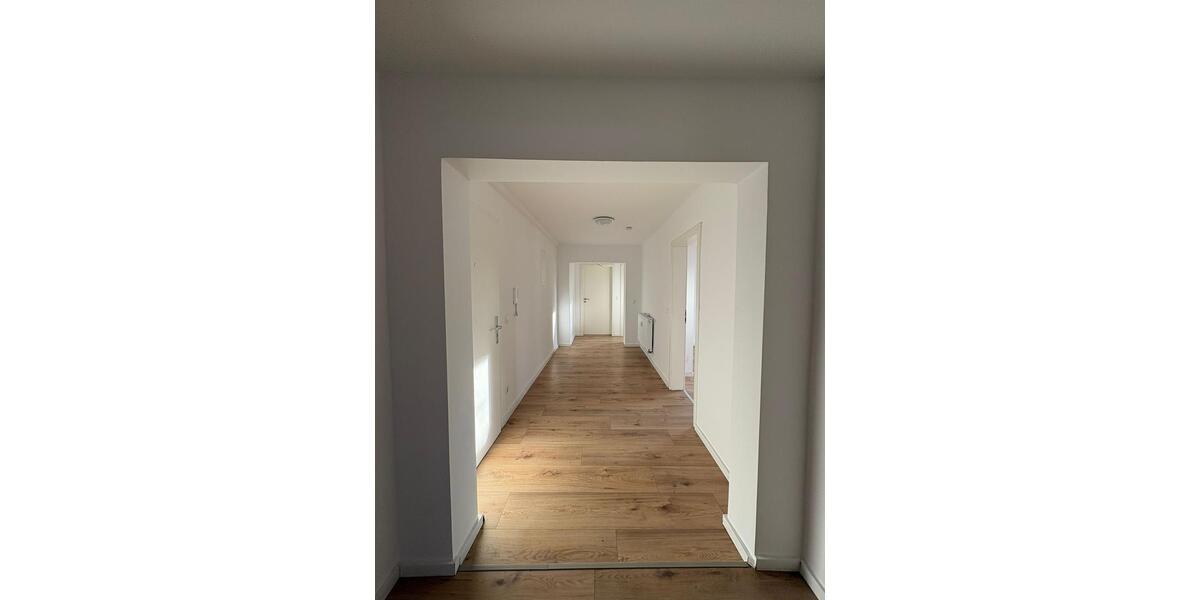 Dachgeschoßwohnung Oberhausen - 3.5 Zimmer, 103 m&sup2;, 750&euro; | Angebot:25750078