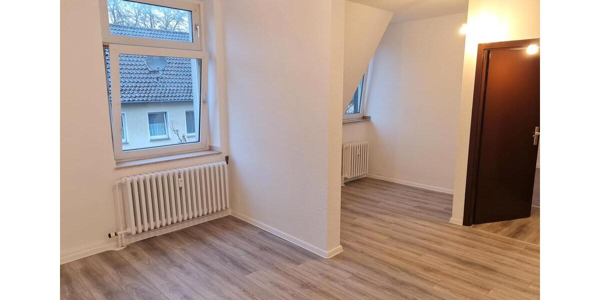 Dachgeschoßwohnung Duisburg Laar - 2 Zimmer, 63 m&sup2;, 456&euro; | Angebot:25057081