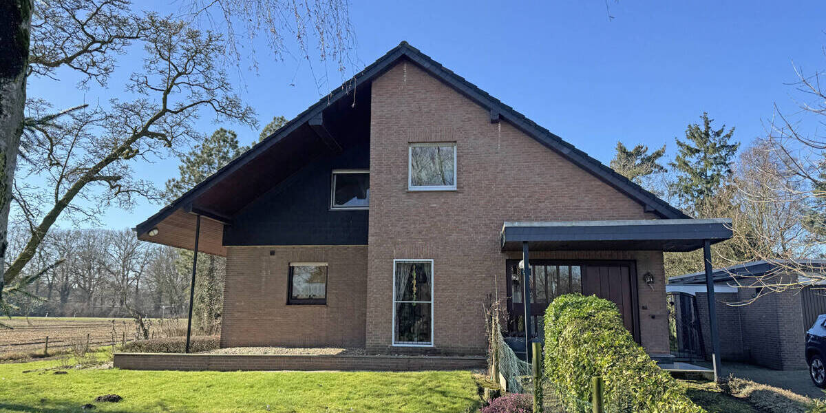 Mehrfamilienhaus, Wohnhaus Wesel Lackhausen - 7 Zimmer, 212 m&sup2;, 530.000&euro; | Angebot:25970382