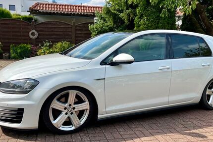 VW Golf 174.000 km 12.900 &euro; Kevelaer 47623