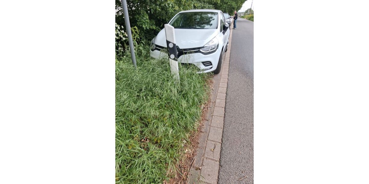 Renault Clio 33.000 km 10.300 &euro; Duisburg 47279