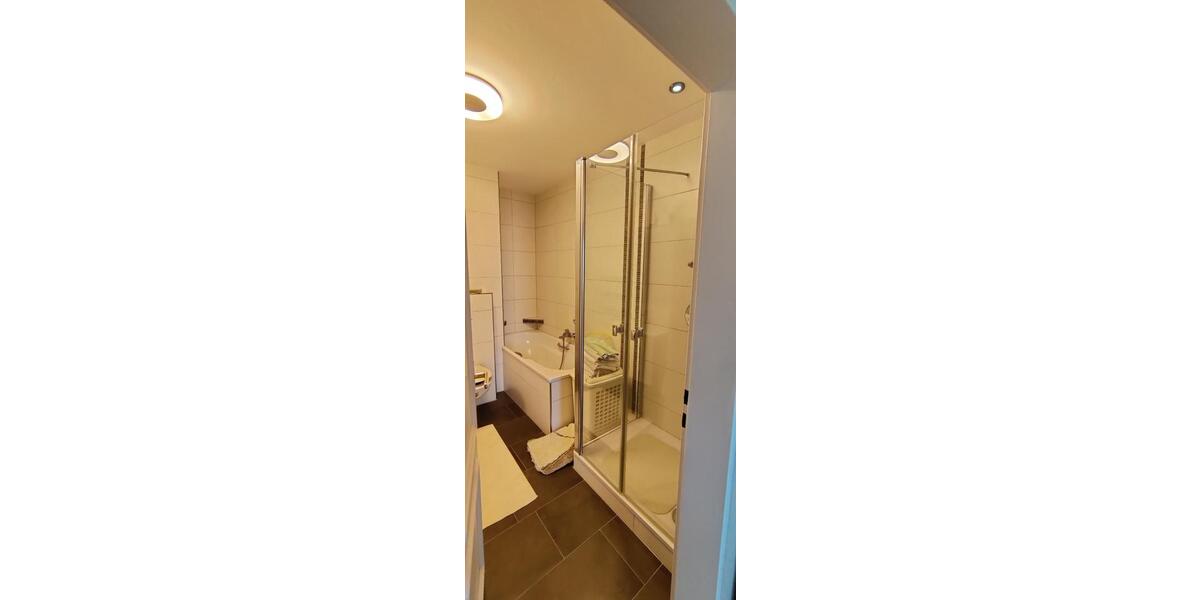 Etagenwohnung Duisburg Essenberg - 3 Zimmer, 109 m&sup2;, 180.000&euro; | Angebot:26323375