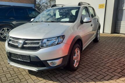 Dacia Sandero 95.000 km 8.590 &euro; Geldern 47608