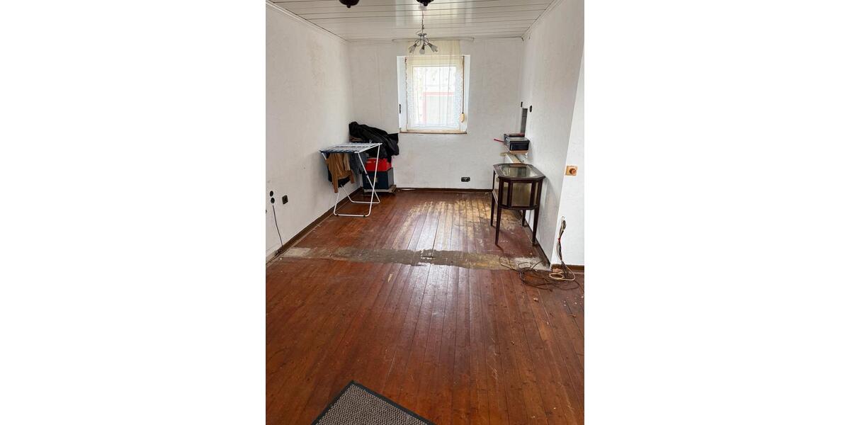 Einfamilienhaus Rees - 3 Zimmer, 120 m&sup2;, 140.000&euro; | Angebot:25299494