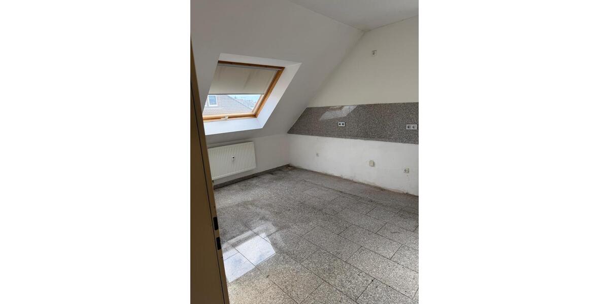 Dachgeschoßwohnung Gelsenkirchen Gelsenkirchen-Nord - 3.5 Zimmer, 76 m&sup2;, 530&euro; | Angebot:25976719