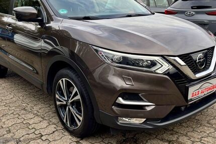 Nissan Qashqai 108.320 km 14.400 &euro; Moers 47445