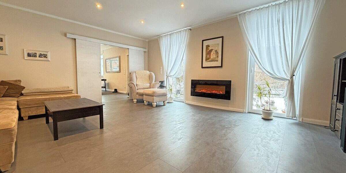 Einfamilienhaus Hünxe Krudenburg - 8 Zimmer, 246 m&sup2;, 550.000&euro; | Angebot:25684454