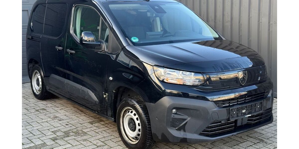 Peugeot Partner 22.957 km 14.999 &euro; Borken 46325