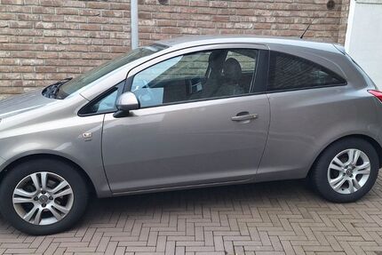 Opel Corsa 123.000 km 4.100 &euro; Weeze 47652