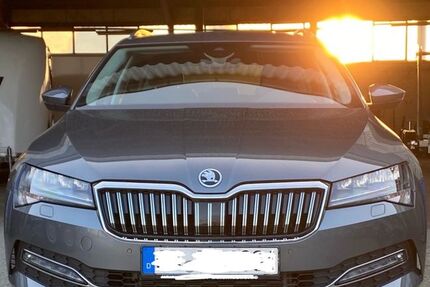 Skoda Superb 67.000 km 28.900 &euro; Oberhausen 46147