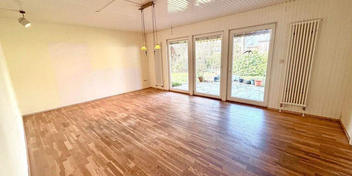Einfamilienhaus Moers Utfort - 5 Zimmer, 203 m&sup2;, 420.000&euro; | Angebot:25684460