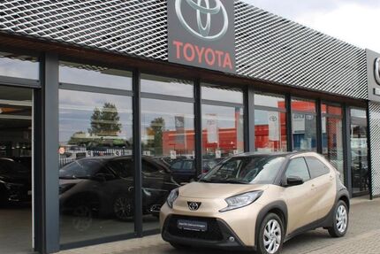 Toyota Aygo (X) 53.807 km 12.740 &euro; Moers 47441