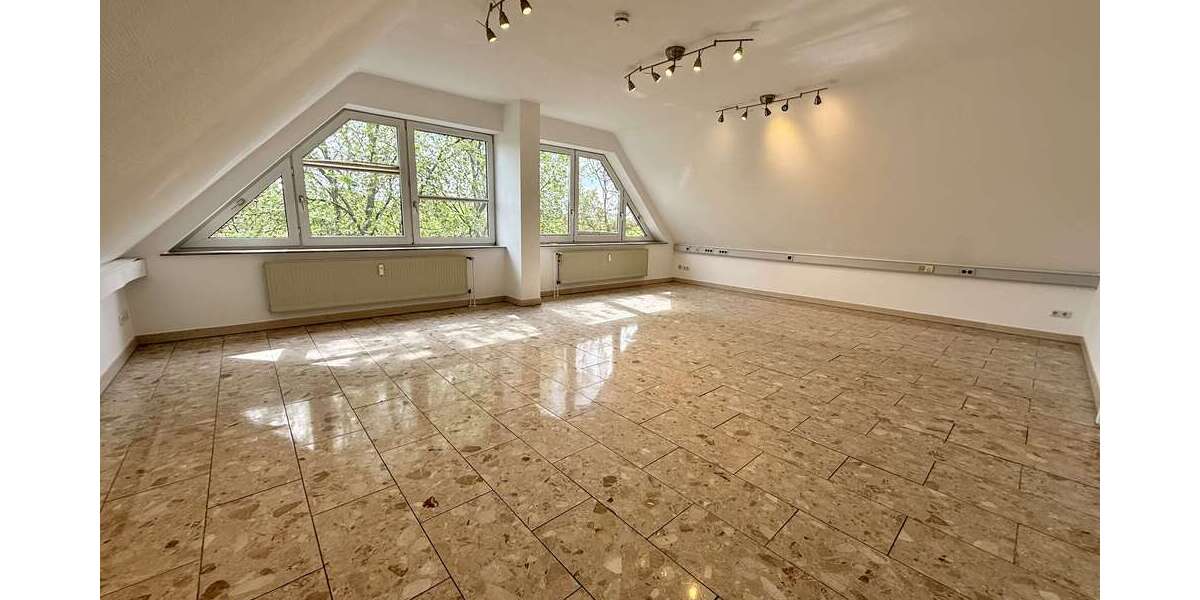 Etagenwohnung Oberhausen Schmachtendorf - 4 Zimmer, 110 m&sup2;, 950&euro; | Angebot:27107622