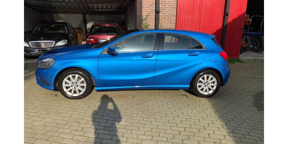 Mercedes-Benz A-Klasse 129.000 km 12.900 &euro; Rees 46459