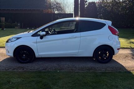 Ford Fiesta 130.559 km 3.999 &euro; Bocholt 46399