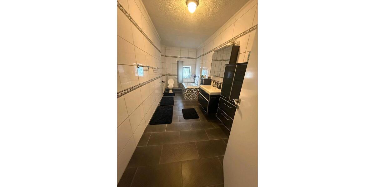 Mehrfamilienhaus, Wohnhaus Duisburg Hamborn - 10 Zimmer, 245 m&sup2;, 370.000&euro; | Angebot:25625233