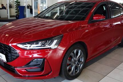 Ford Focus 4.500 km 26.474 &euro; Bocholt 46395