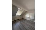 Dachgeschoßwohnung Duisburg Essenberg - 3 Zimmer, 70 m&sup2;, 490&euro; | Angebot:26598026