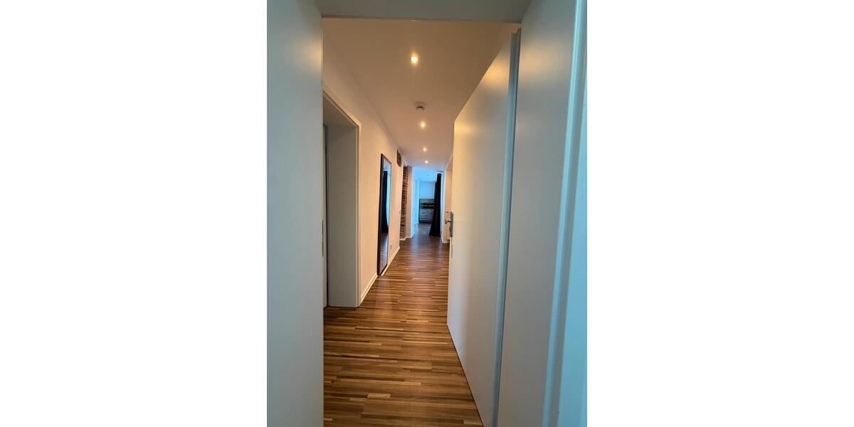 Dachgeschoßwohnung Duisburg Essenberg - 2 Zimmer, 95 m&sup2;, 1.160&euro; | Angebot:25965186