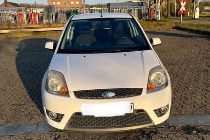 Ford Fiesta 146.600 km 1.900 &euro; Bocholt 46397