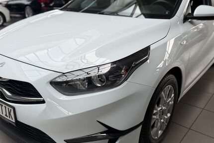 Kia ceed Sportswagon 70.000 km 18.490 &euro; Bottrop 46236