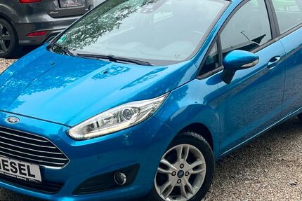 Ford Fiesta 143.805 km 5.700 &euro; Duisburg 47137
