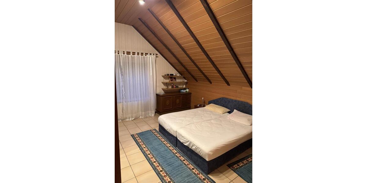 Einfamilienhaus Moers Schwafheim - 5.5 Zimmer, 132 m&sup2;, 1.000&euro; | Angebot:25905817