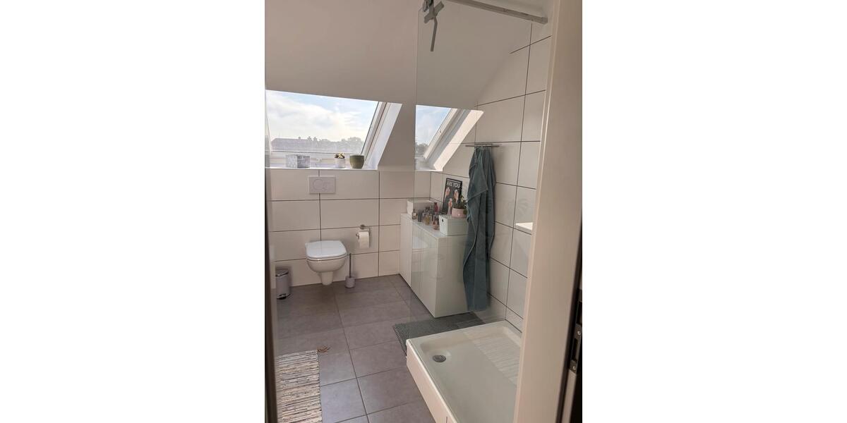 Dachgeschoßwohnung Rheinberg - 2.5 Zimmer, 57 m&sup2;, 140.000&euro; | Angebot:27290661
