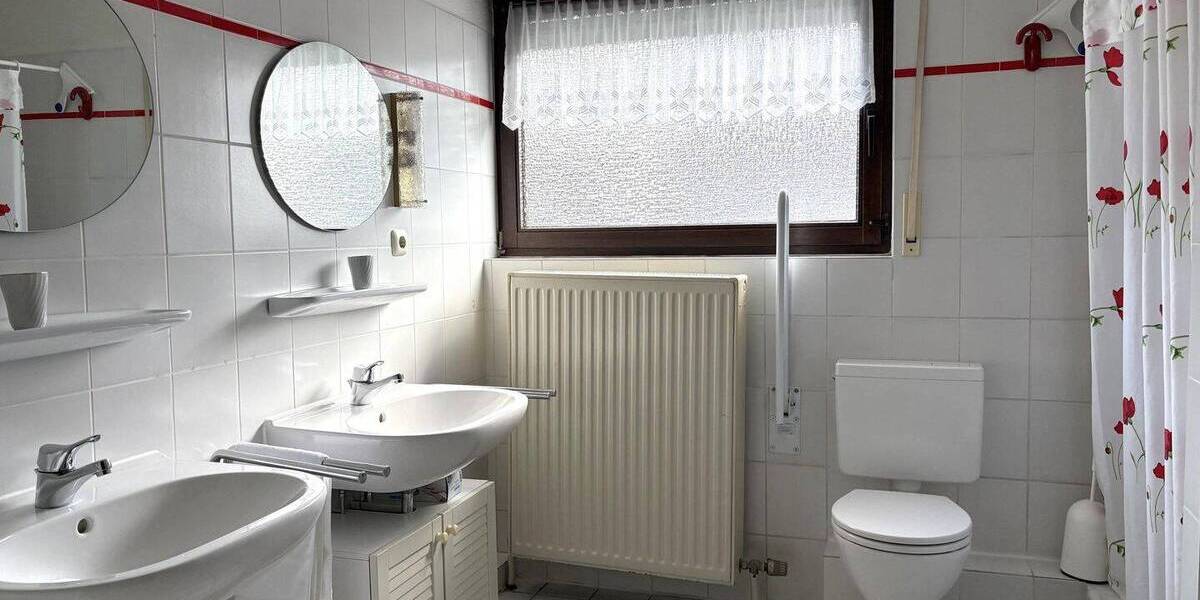 Etagenwohnung Moers Hülsdonk - 4 Zimmer, 104 m&sup2;, 279.000&euro; | Angebot:26595182