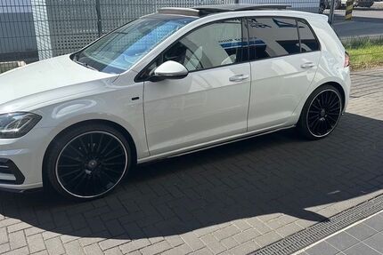 VW Golf 108.000 km 18.000 &euro; Moers 47441